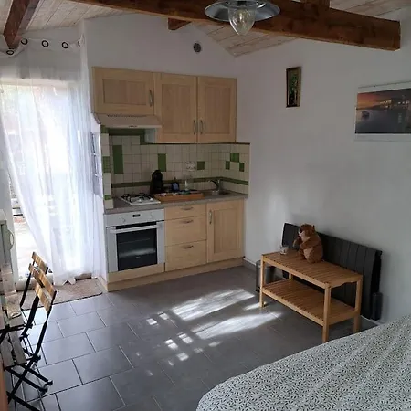 Sur Le Rouet Holiday home
